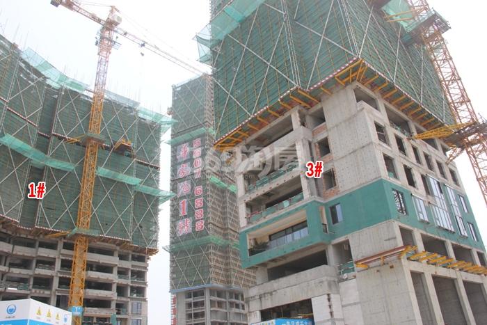 世茂天宸1、3号楼施工进度 2015年7月摄