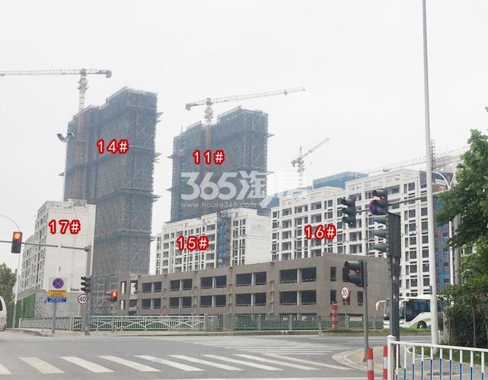 圆融广场工程实景图（2020.4.30 摄）